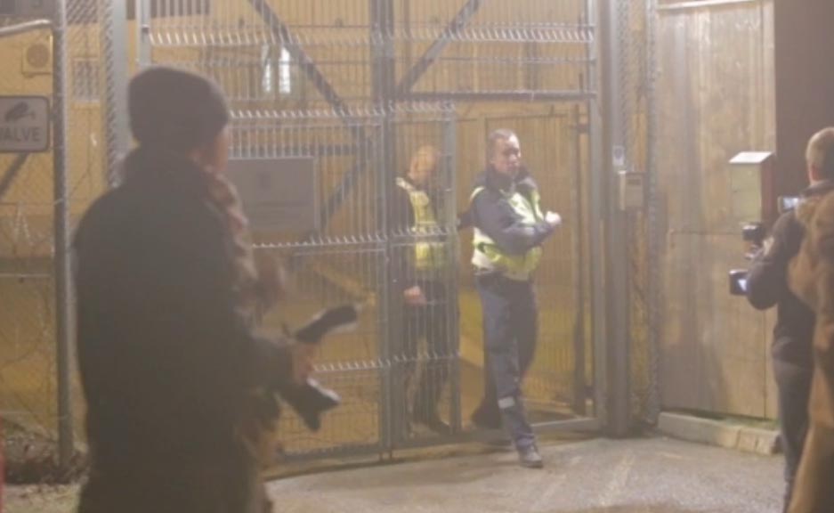 VIDEO: Pagulased võitlevad Eesti politseiga