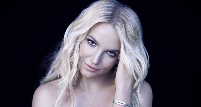 FOTOD: Britney Spears vigurdab jälle – seekord rannas ja täiesti alasti…