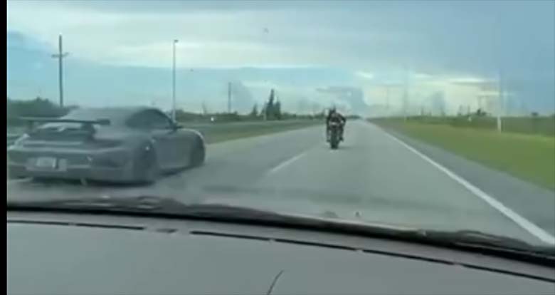 VIDEO: OH issver - vaata, mis selle kiirendava mootorratturiga juhtub