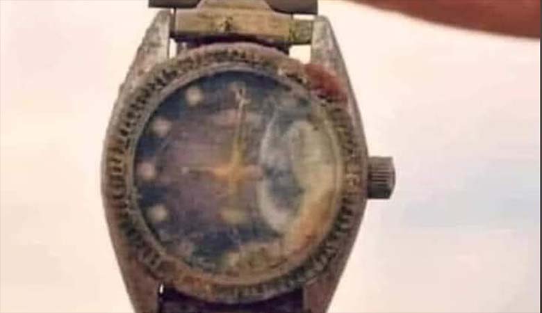 Enne surma ütles isa oma pojale: ” Siin on kell, mille su vanaisa mulle andis. See on peaaegu 200 aastat vana…