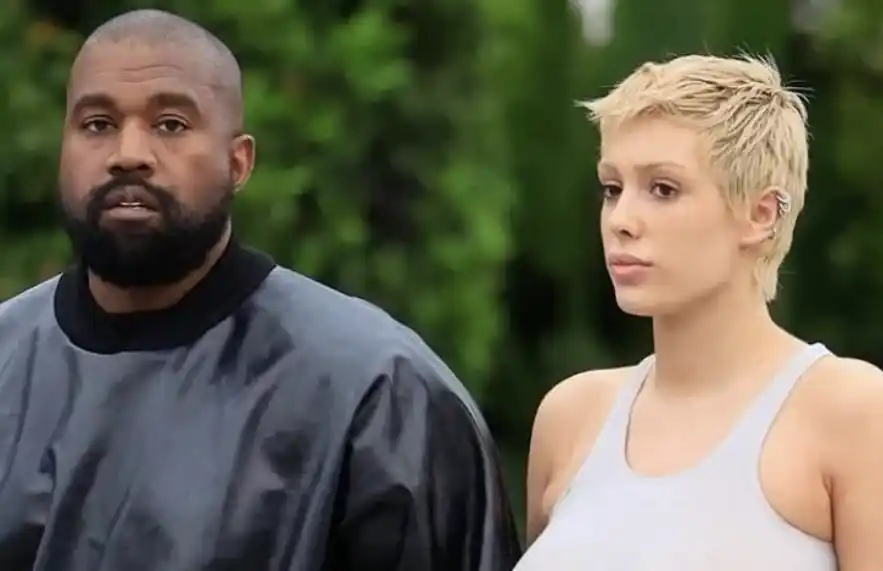 FOTOD: Kanye Westi abikaasa jalutas Pariisis avalikult palja suguelundiga ringi – selle eest võib Prantsusmaal vangi minna.