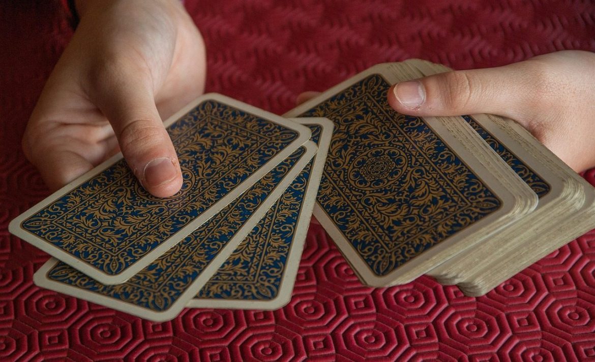 card game, cards, player, distribute, tarot, card game, tarot, tarot, tarot, tarot, tarot