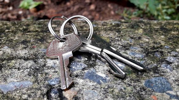 key, door, gate, brazil, metal, silver, wood, three, home, family, attitude, winner, husband, wife, man, woman, padlock, opening, new life, the new house, church, love, everything is brand new