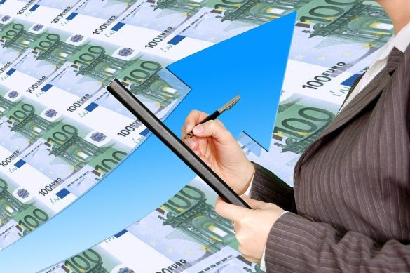 win, boom, business, woman, write, plan, calculation, stock exchange, symbol, arrow, direction, up, tendency, banks, trading floor, dollar, euro, finance, financial crisis, business dealings, capital, economy, loans, politics, pension, speculation, loss, delivery date, forward business, world economy